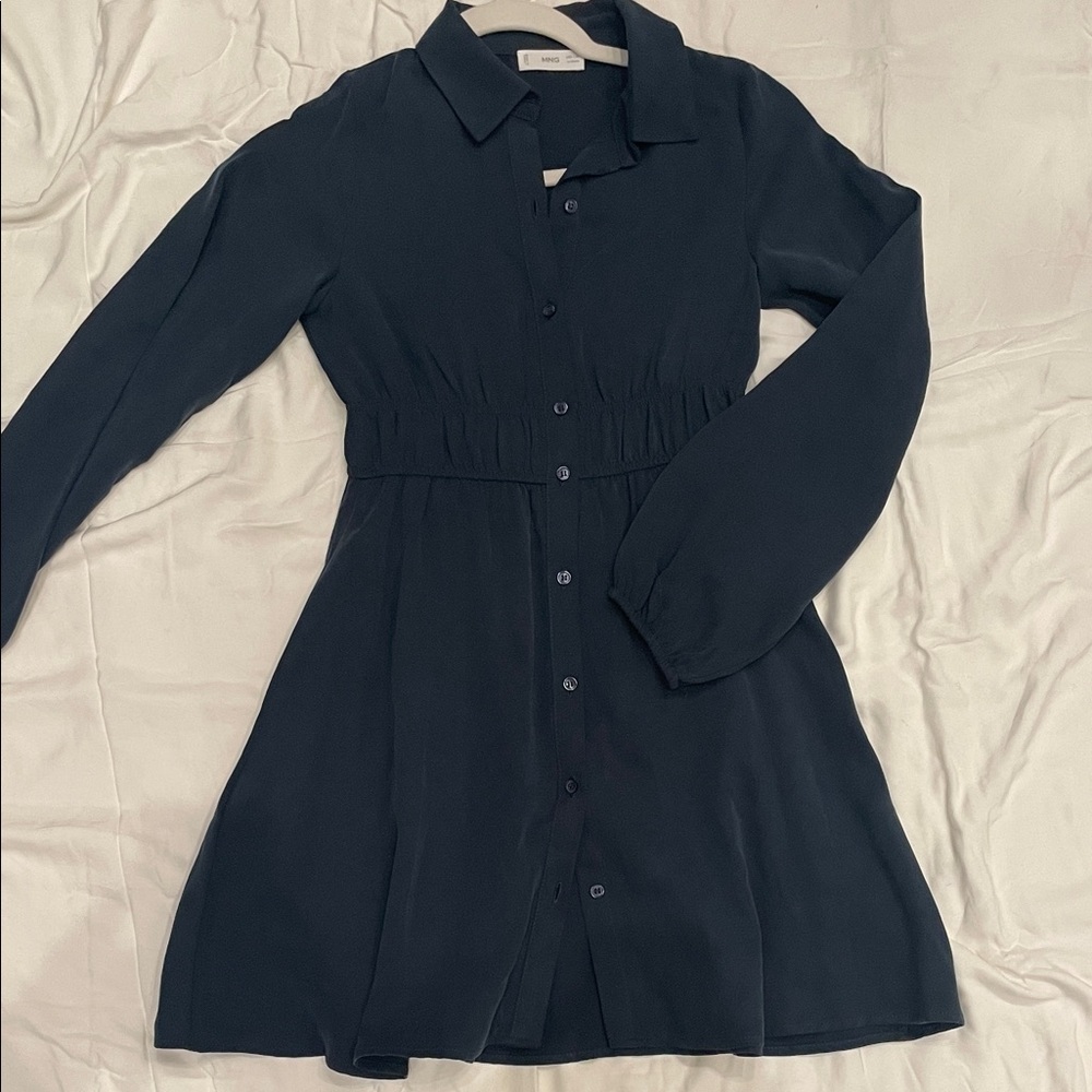 Elegant Navy Blue Button-Up Dress